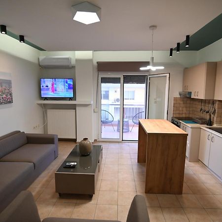 Ferienwohnung The Whole Packet A4 Center With Parking Larissa Exterior foto