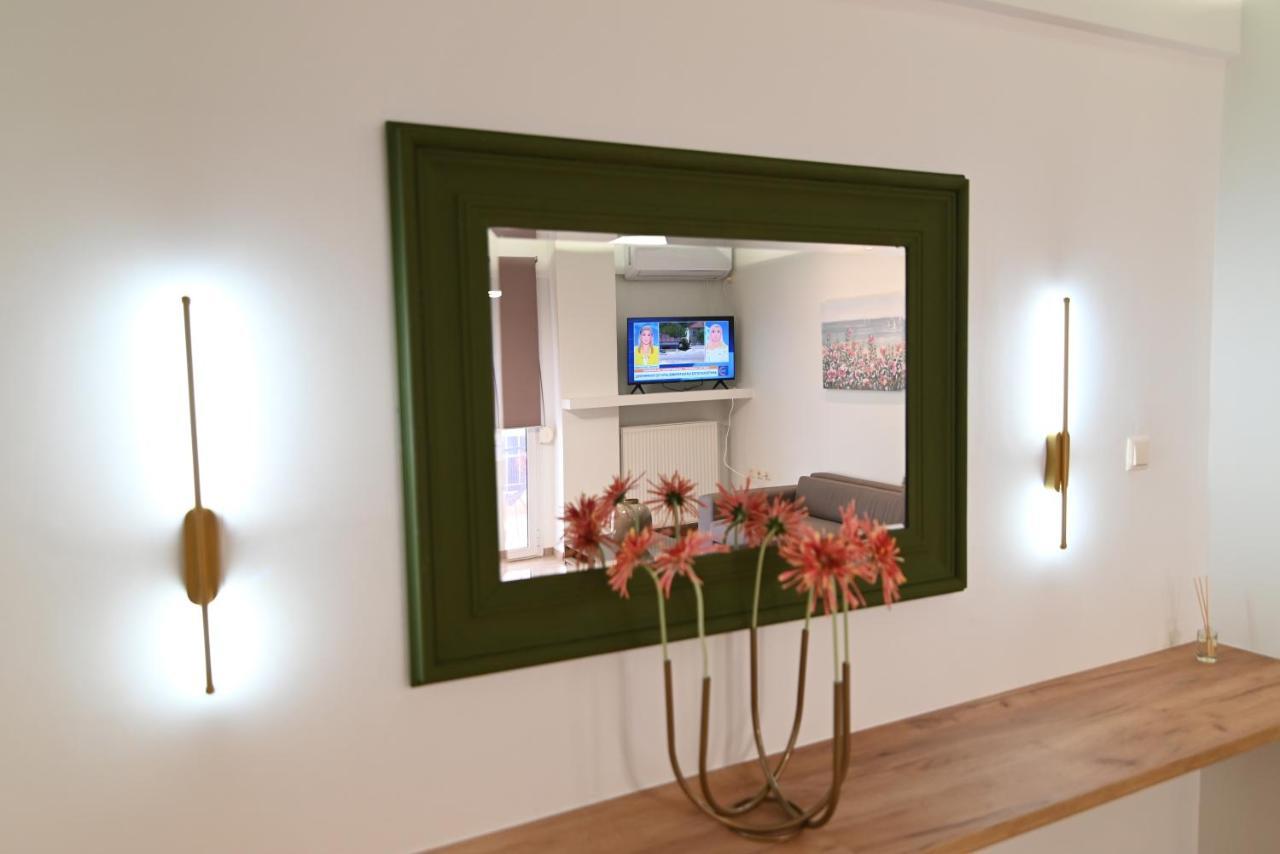 Ferienwohnung The Whole Packet A4 Center With Parking Larissa Exterior foto