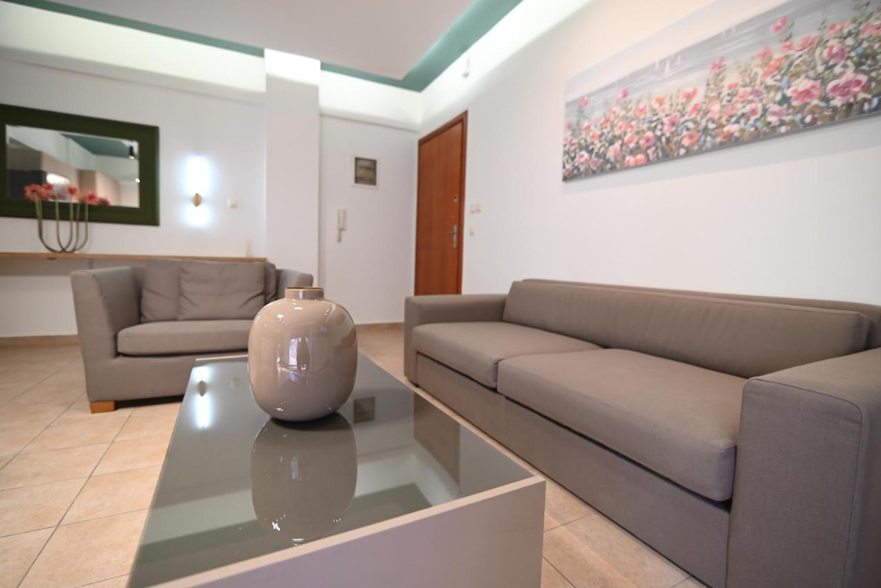 Ferienwohnung The Whole Packet A4 Center With Parking Larissa Exterior foto