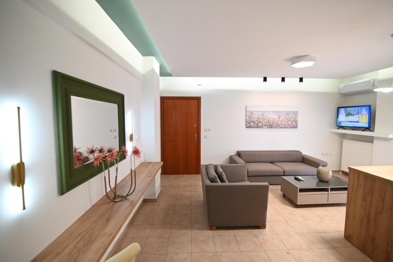Ferienwohnung The Whole Packet A4 Center With Parking Larissa Exterior foto