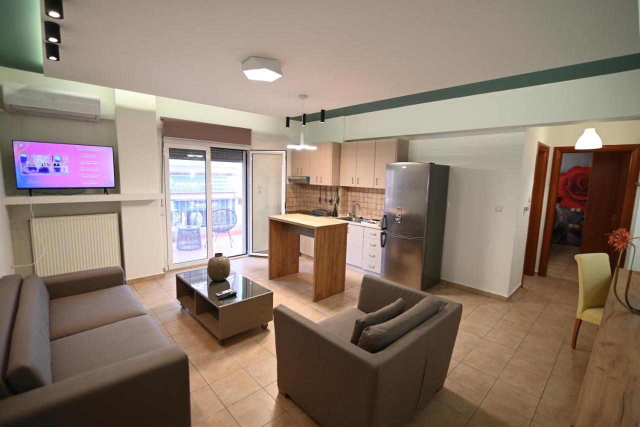 Ferienwohnung The Whole Packet A4 Center With Parking Larissa Exterior foto