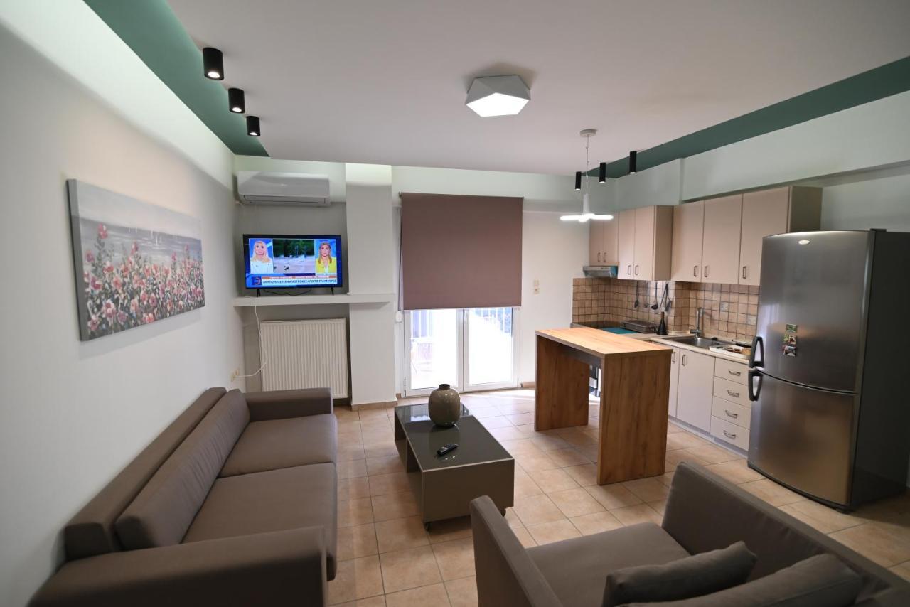 Ferienwohnung The Whole Packet A4 Center With Parking Larissa Exterior foto