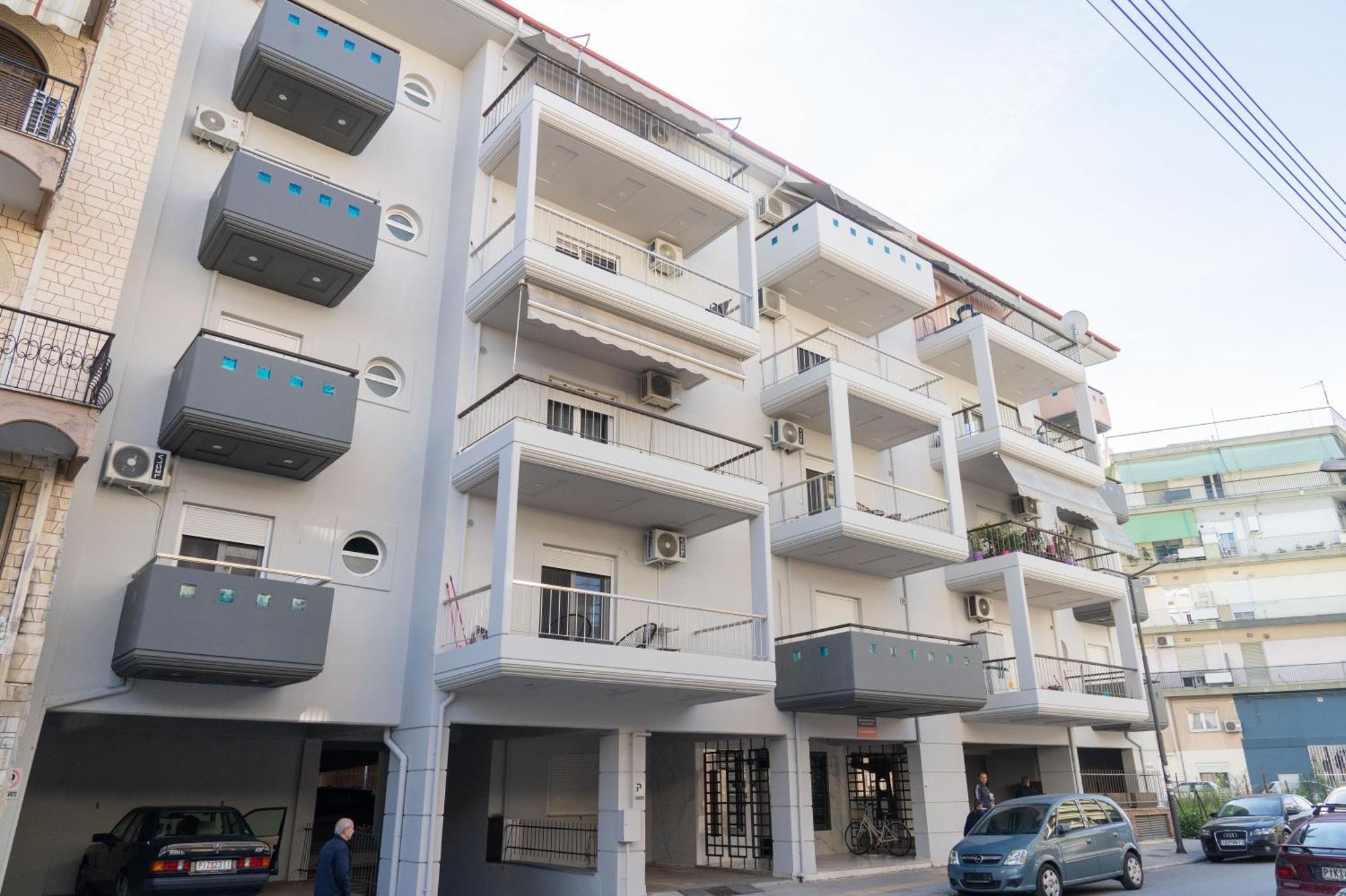 Ferienwohnung The Whole Packet A4 Center With Parking Larissa Exterior foto